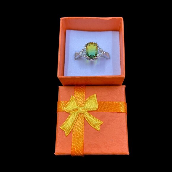 Yellow Green Gemstone Ring Sz 8 Silver Tone Cocktail Celestial Statement Jewelry - Picture 5 of 5